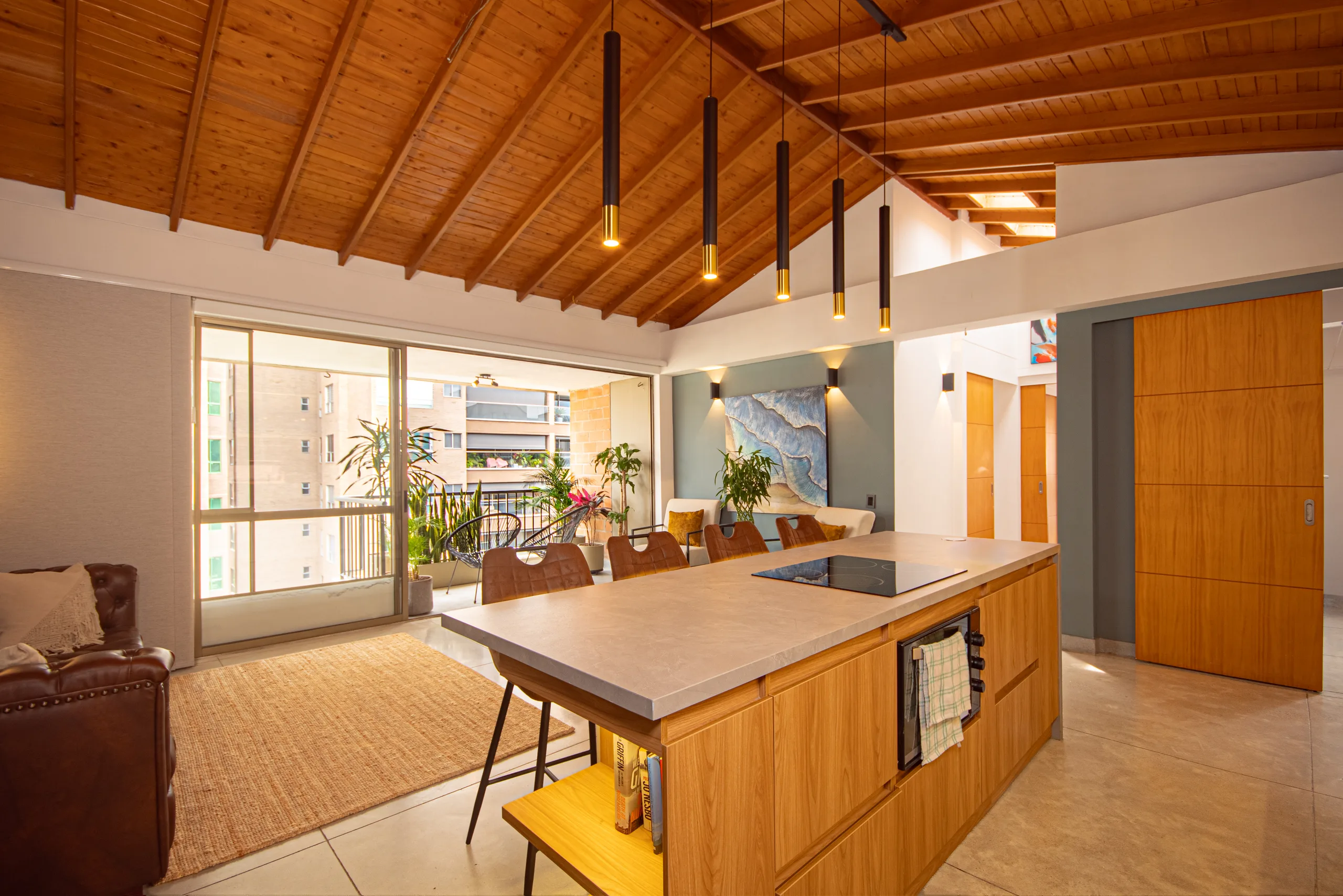 La Frontera Penthouse — Pool & Chef's Kitchen in Envigado, Medellín